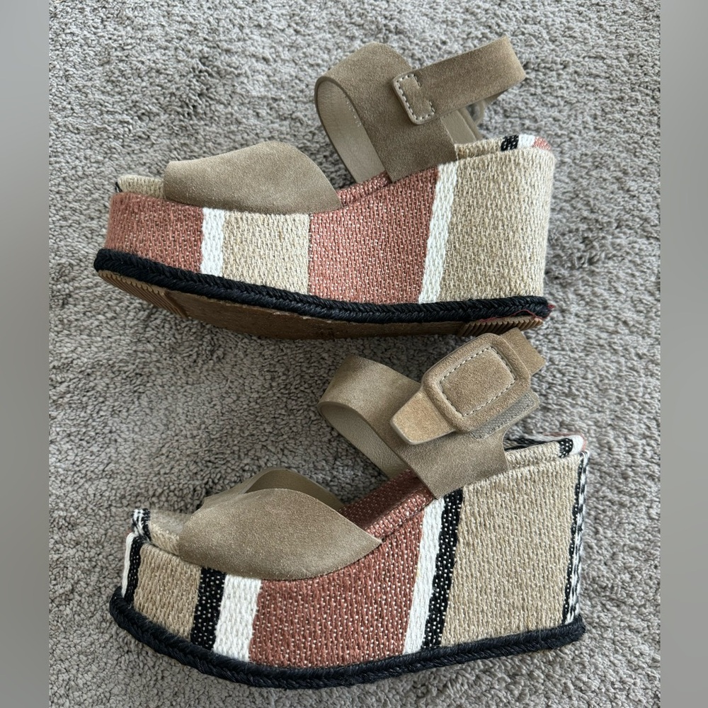 Pedro Garcia Dian Wedge in Oak Castoro Santa Fe